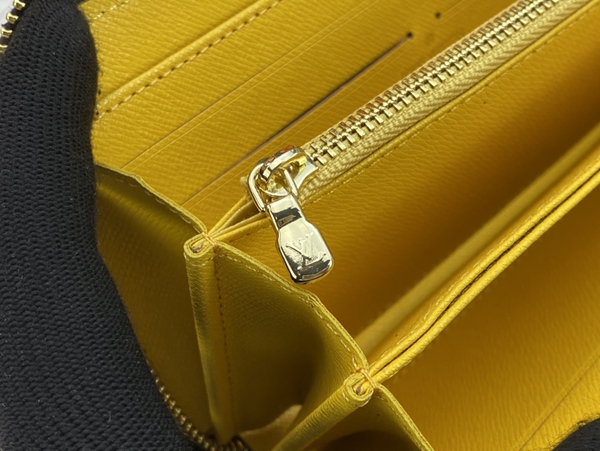 LVコピーウォレット角部分ディテール